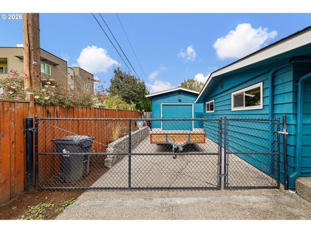 2747 BAILEY Ln, Eugene, OR 97401