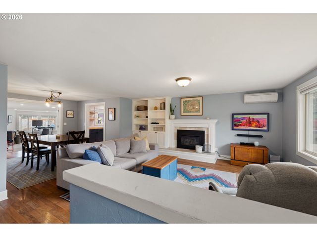2747 BAILEY Ln, Eugene, OR 97401