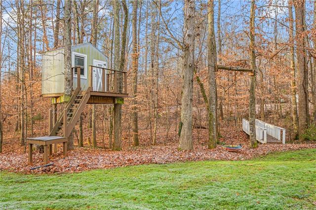 833 Driftwood Drive, Graham, NC 27253