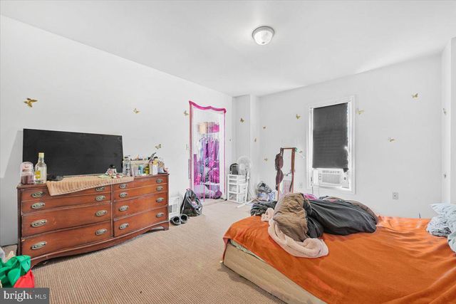 328 LOCUST ST, Hagerstown, MD 21740