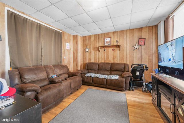 328 LOCUST ST, Hagerstown, MD 21740