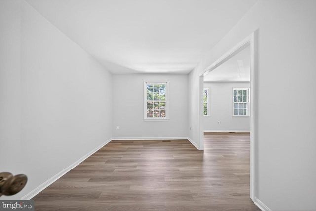 4867 CARRIAGEPARK RD, Fairfax, VA 22032