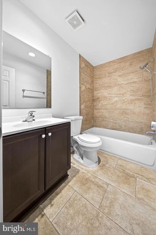 4867 CARRIAGEPARK RD, Fairfax, VA 22032