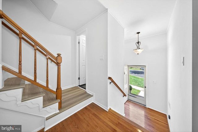 4867 CARRIAGEPARK RD, Fairfax, VA 22032