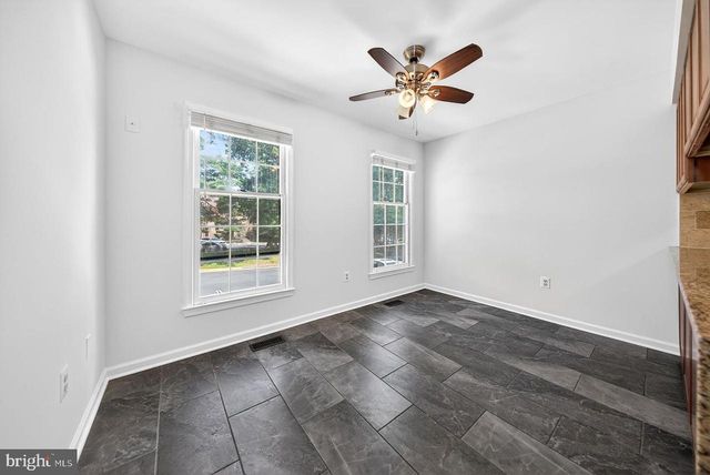 4867 CARRIAGEPARK RD, Fairfax, VA 22032