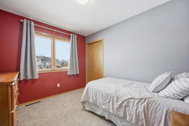 3916 5th Street S, Moorhead, MN 56560