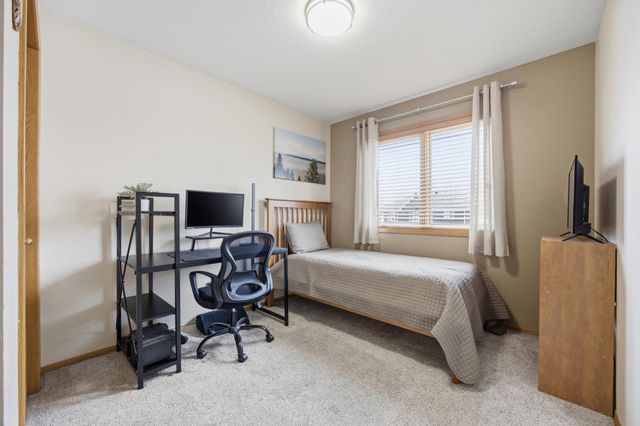 3916 5th Street S, Moorhead, MN 56560