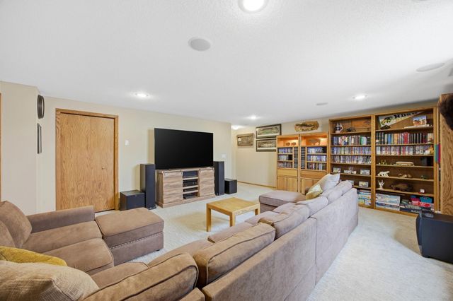 3916 5th Street S, Moorhead, MN 56560