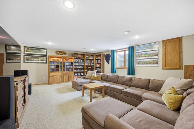 3916 5th Street S, Moorhead, MN 56560