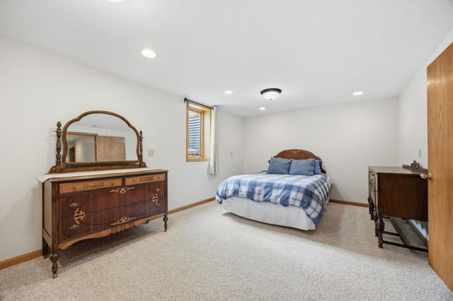 3916 5th Street S, Moorhead, MN 56560