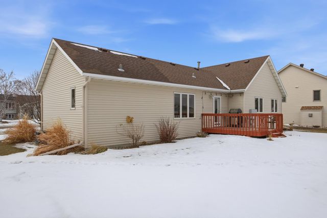 3916 5th Street S, Moorhead, MN 56560