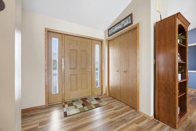 3916 5th Street S, Moorhead, MN 56560