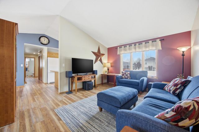 3916 5th Street S, Moorhead, MN 56560