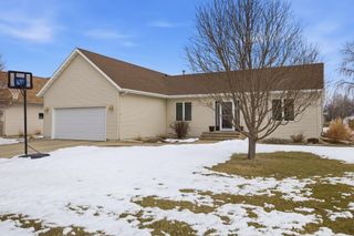 3916 5th Street S, Moorhead, MN 56560
