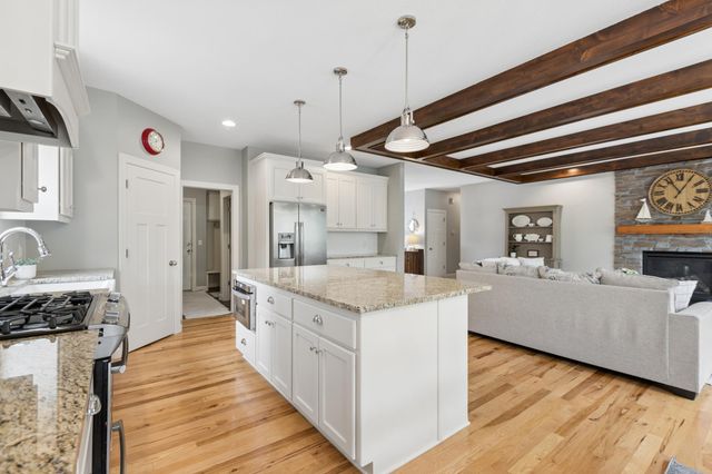 6013 Little Creek Lane, Rockford, MN 55373