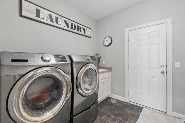 6013 Little Creek Lane, Rockford, MN 55373
