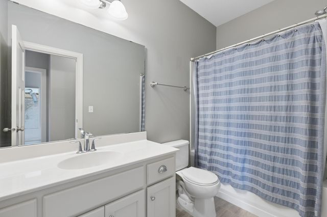 6013 Little Creek Lane, Rockford, MN 55373