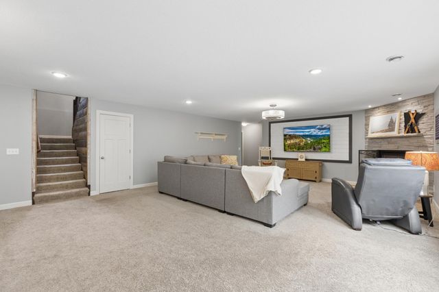 6013 Little Creek Lane, Rockford, MN 55373