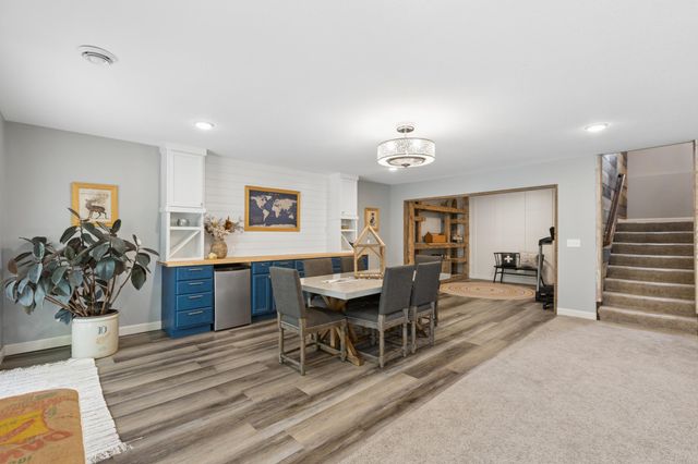 6013 Little Creek Lane, Rockford, MN 55373