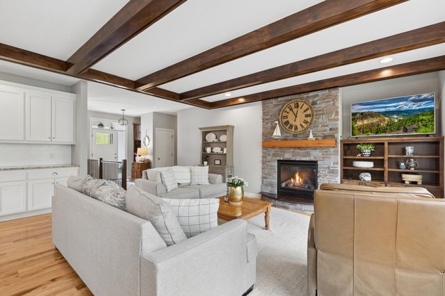 6013 Little Creek Lane, Rockford, MN 55373