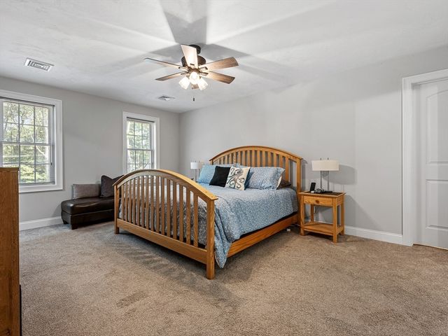 85 East St, Uxbridge, MA 01569