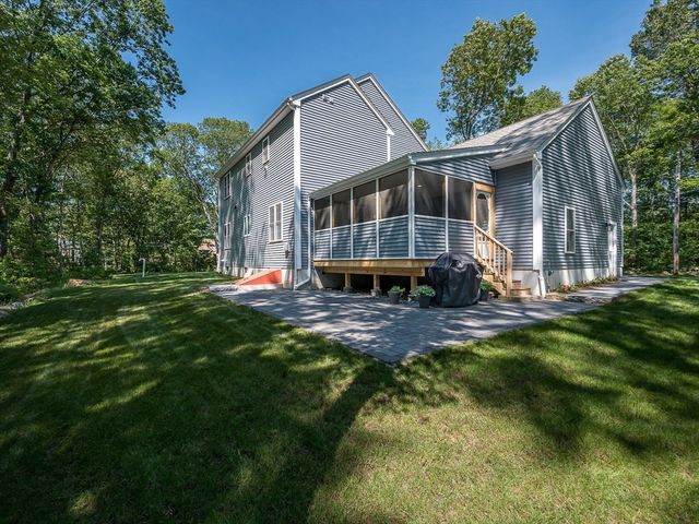 85 East St, Uxbridge, MA 01569