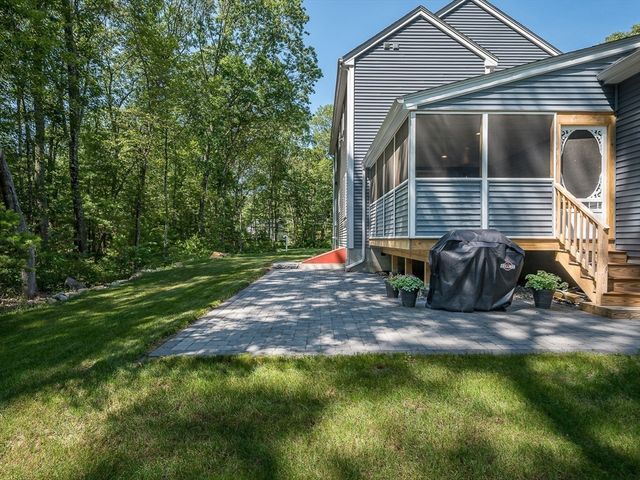 85 East St, Uxbridge, MA 01569