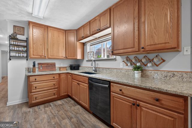 3156 Peach Parkway, Fort Valley, GA 31030