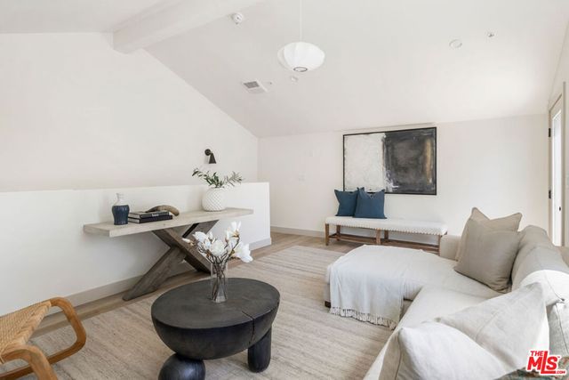 170 S Avenue 58, Los Angeles, CA 90042