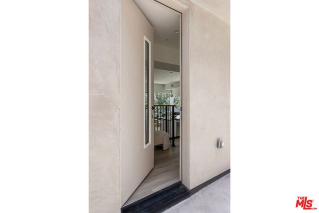 170 S Avenue 58, Los Angeles, CA 90042