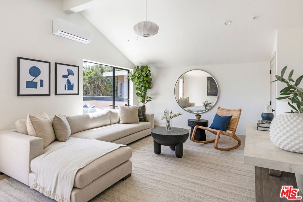 170 S Avenue 58, Los Angeles, CA 90042