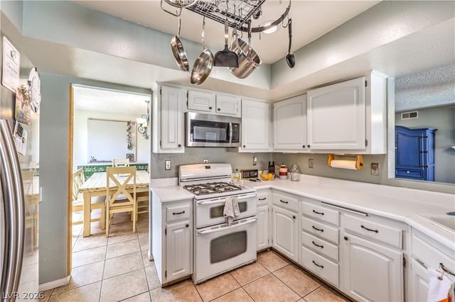 3930 Kamden Way, Las Vegas, NV 89119