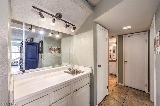 3930 Kamden Way, Las Vegas, NV 89119