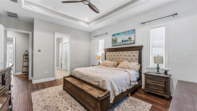 1539 HOLLINGSWORTH CREEK COURT, Lakeland, FL 33803