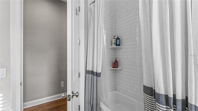 1539 HOLLINGSWORTH CREEK COURT, Lakeland, FL 33803