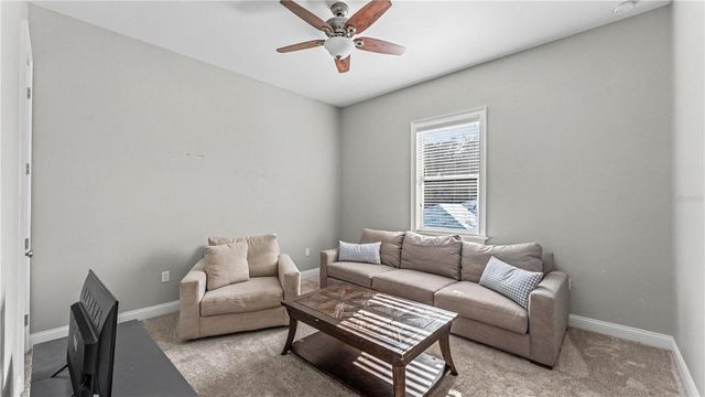 1539 HOLLINGSWORTH CREEK COURT, Lakeland, FL 33803