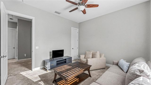 1539 HOLLINGSWORTH CREEK COURT, Lakeland, FL 33803