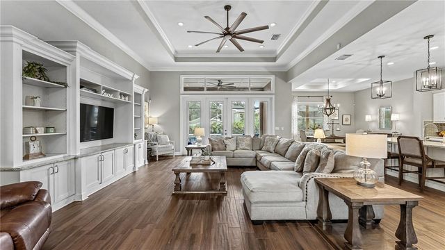 1539 HOLLINGSWORTH CREEK COURT, Lakeland, FL 33803