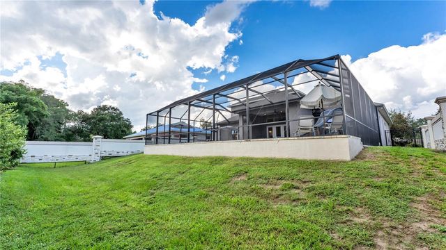 1539 HOLLINGSWORTH CREEK COURT, Lakeland, FL 33803