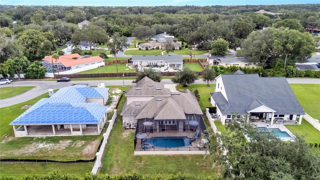 1539 HOLLINGSWORTH CREEK COURT, Lakeland, FL 33803
