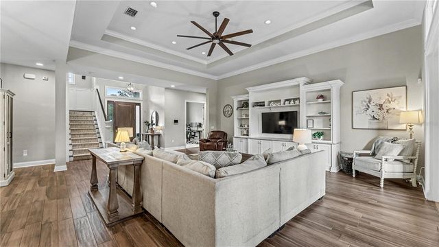 1539 HOLLINGSWORTH CREEK COURT, Lakeland, FL 33803