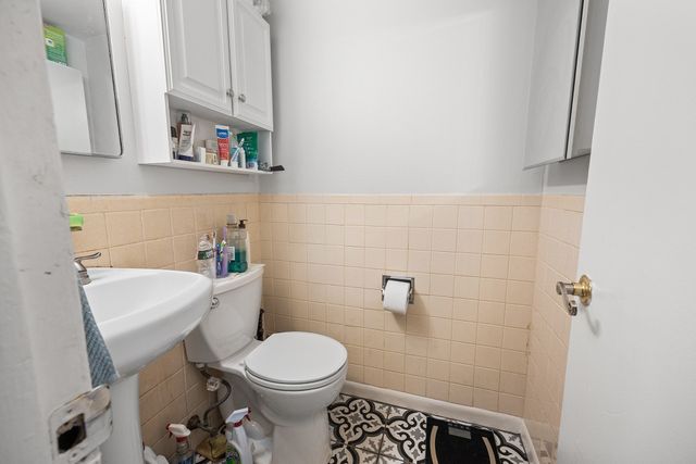21 Hilton Ter, Boston, MA 02119
