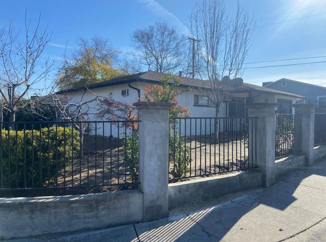 5950 Gay Way, North Highlands, CA 95660