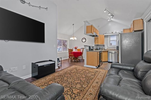 26520 Brettonwoods Street, Madison Heights, MI 48071