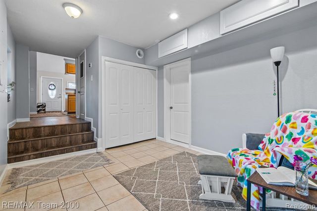 26520 Brettonwoods Street, Madison Heights, MI 48071