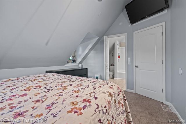 26520 Brettonwoods Street, Madison Heights, MI 48071