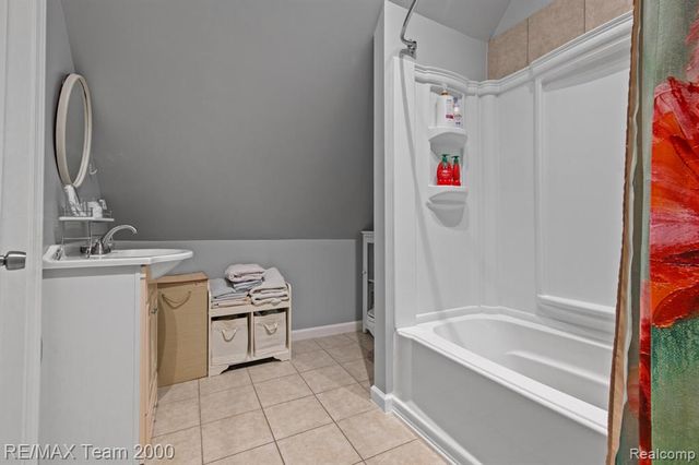 26520 Brettonwoods Street, Madison Heights, MI 48071