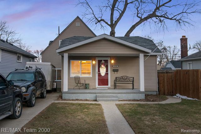 26520 Brettonwoods Street, Madison Heights, MI 48071