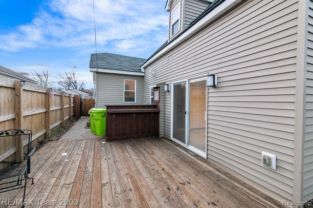 26520 Brettonwoods Street, Madison Heights, MI 48071