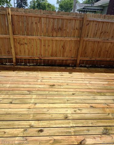 26520 Brettonwoods Street, Madison Heights, MI 48071